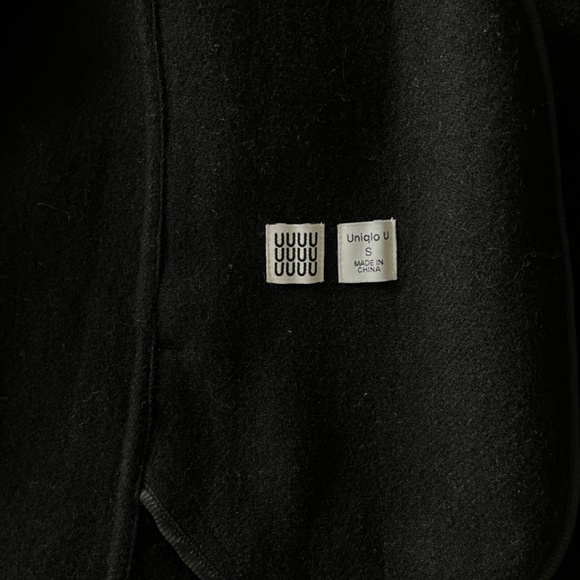 Woolen coat with belt - Picture 2 of 3